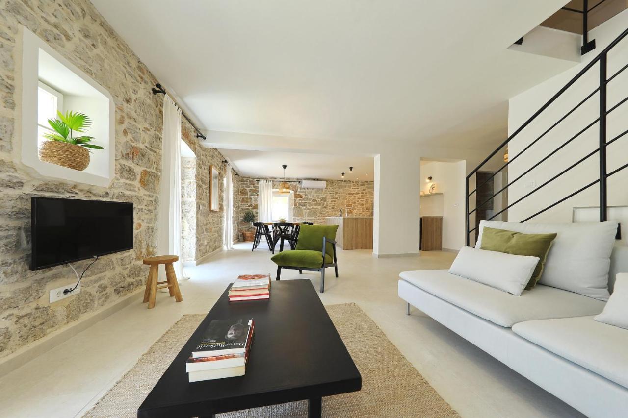 Villa Mira With A Heated Pool And A Sea View Bozava Exterior photo