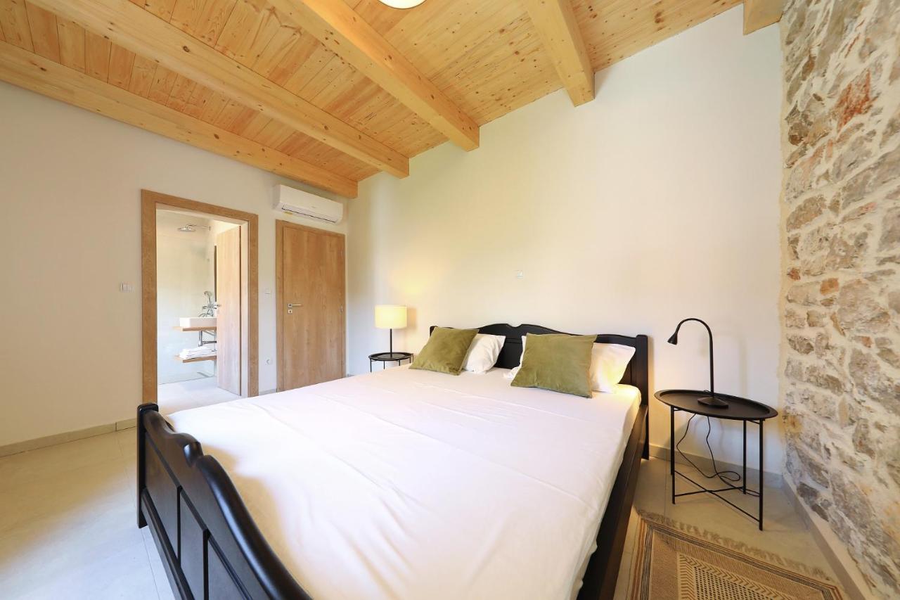 Villa Mira With A Heated Pool And A Sea View Bozava Exterior photo