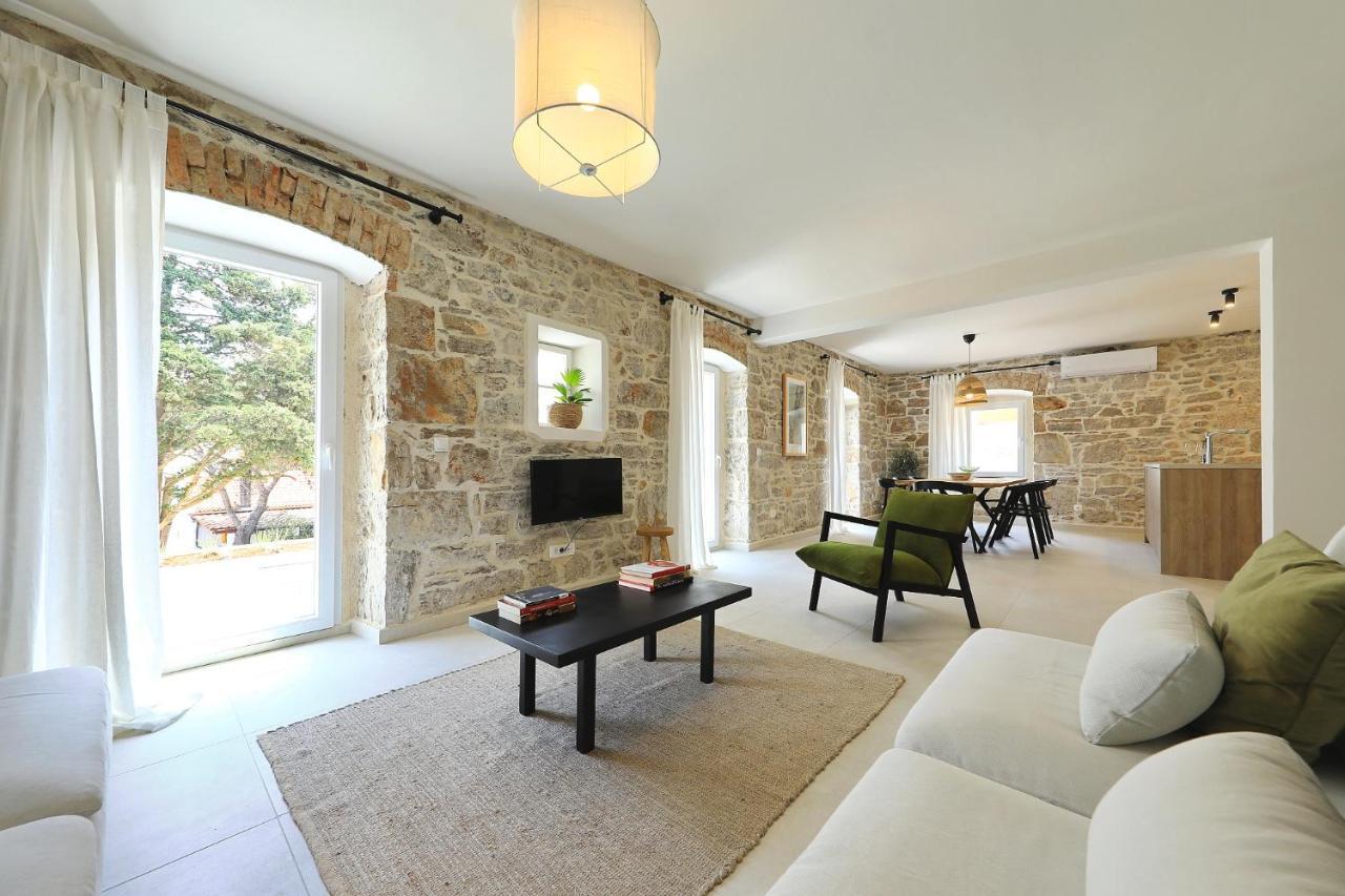 Villa Mira With A Heated Pool And A Sea View Bozava Exterior photo